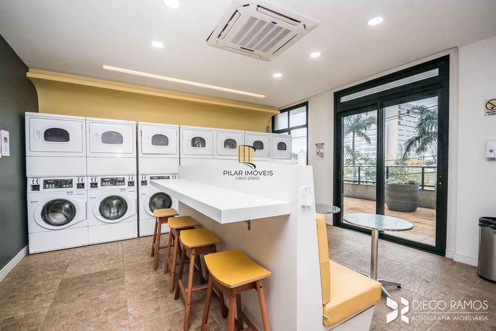 Apartamento 58m², 2 dormitórios, 2 vagas no bairro Jardim do Salso