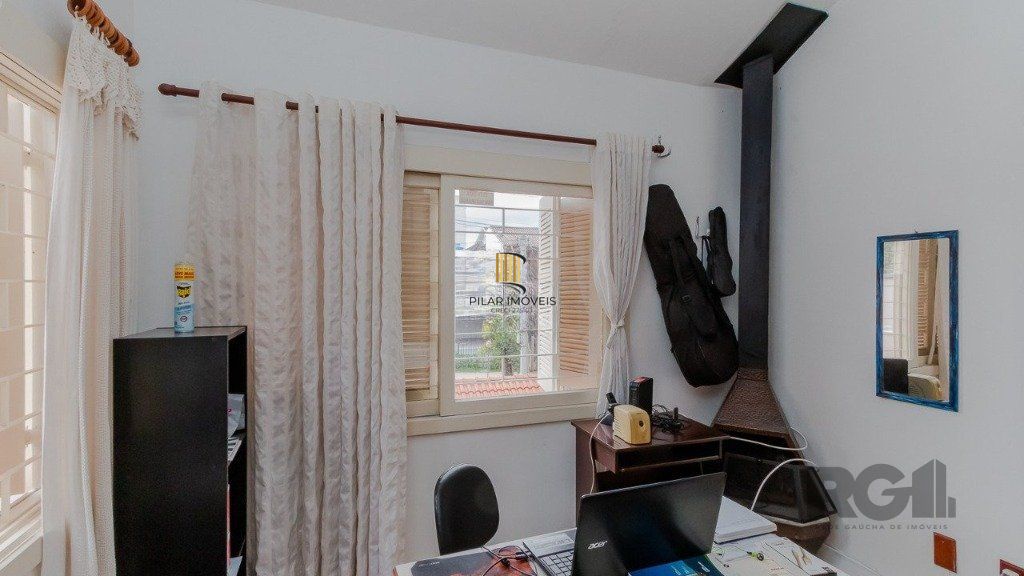 Casa 394m², 4 dormitórios, 4 vagas no bairro Cristo Redentor