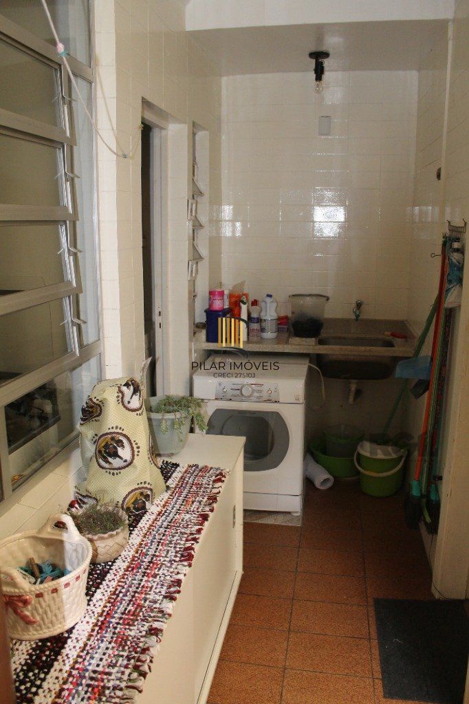 Apartamento de 3 dormitórios Térreo no bairro Moinhos de Vento