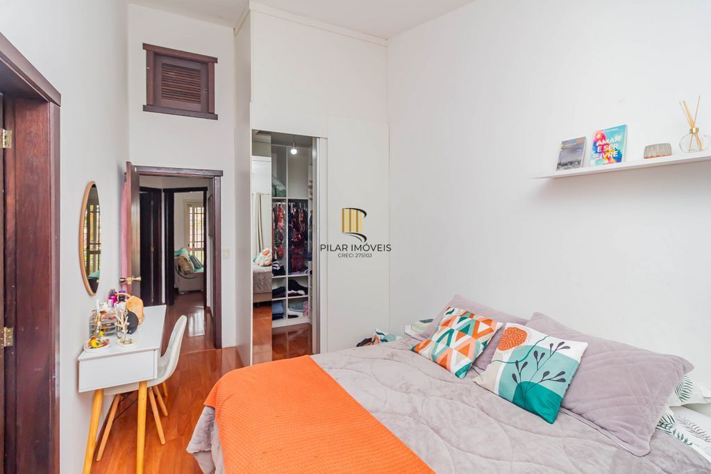 Casa de 3 dormitórios à venda no Bairro Serraria - Porto Alegre
