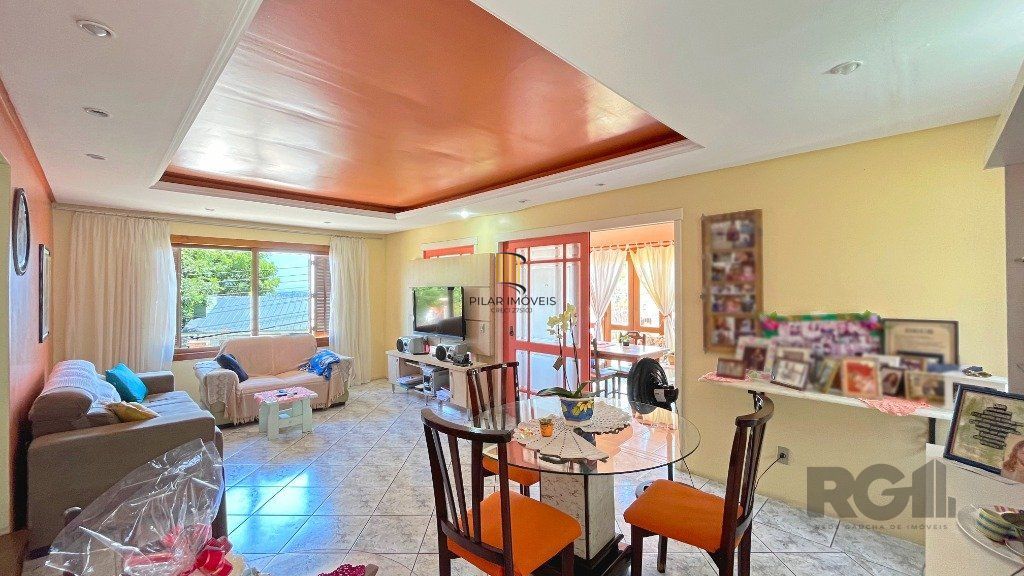Casa 3 dormitórios no bairro Teresópolis