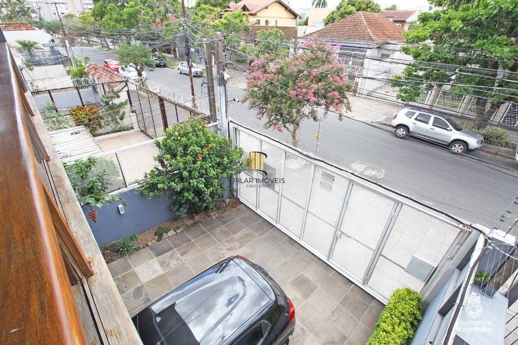Casa para Venda - 151.36m², 3 dormitórios, sendo 1 suites, 2 vagas - Partenon