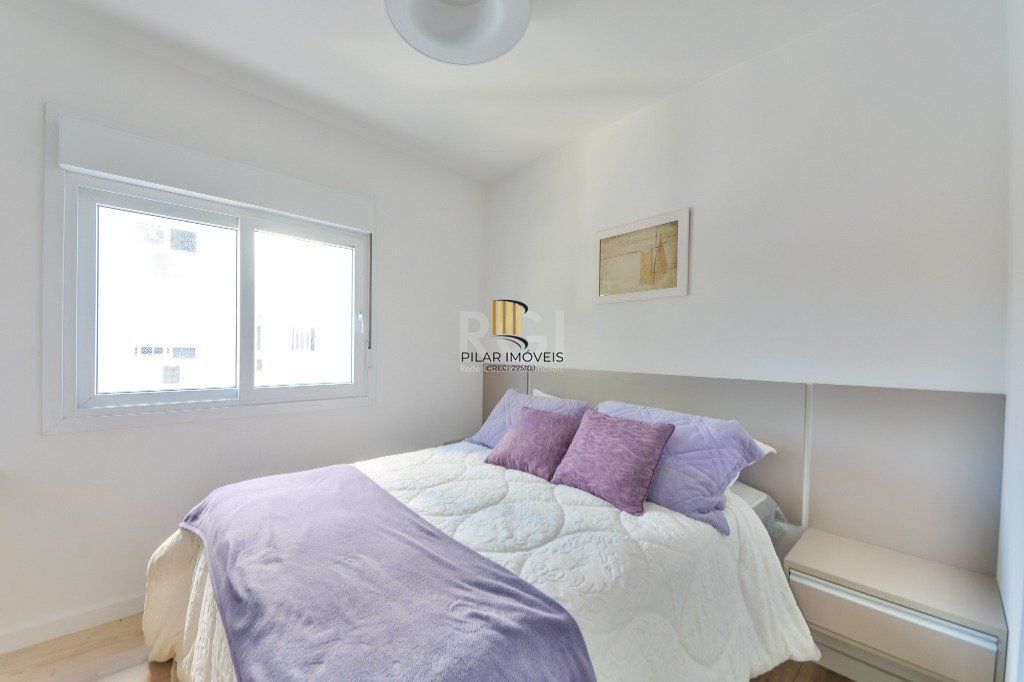 Casa 7 dormitórios no bairro Glória