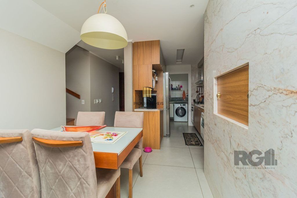 Casa Condominio para Venda - 221,59m², 3 suítes, 2 vagas - Teresópolis