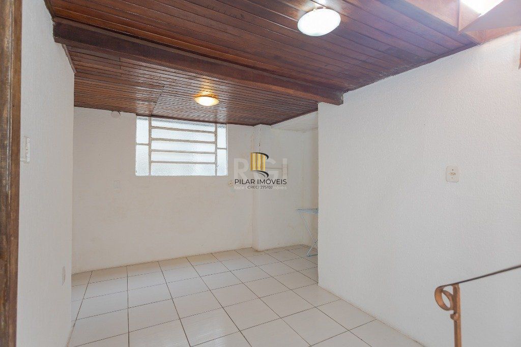 Casa 4 Dormitório(s) Bairro Glória