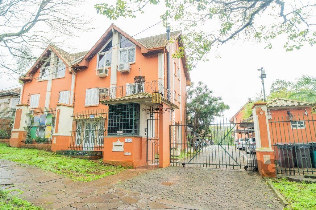 Casa em condomínio de 127m² no bairro Teresópolis