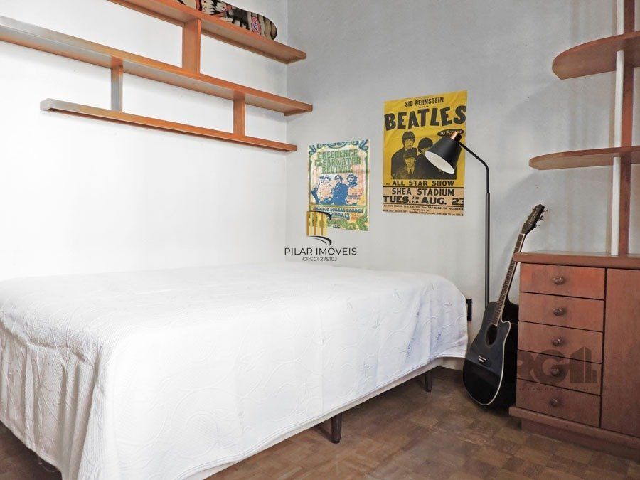 EXCELENTE casa térrea MAIS um loft construído em edícula anexa, com pátio.