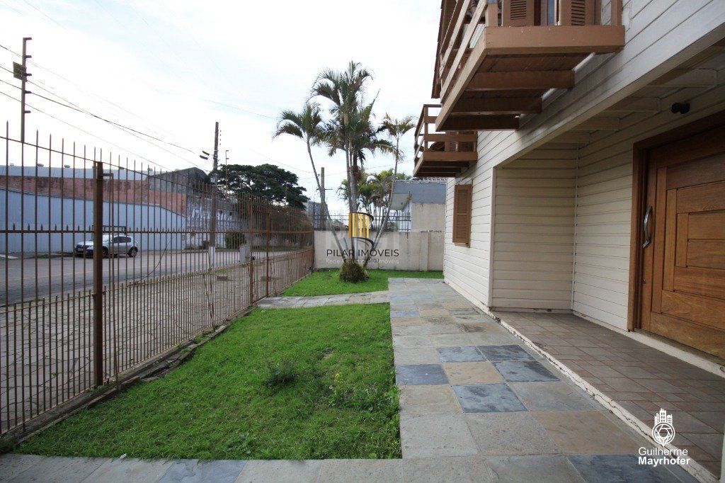 Casa para Venda - 235m², 3 dormitórios, sendo 1 suites, 3 vagas - Sarandi