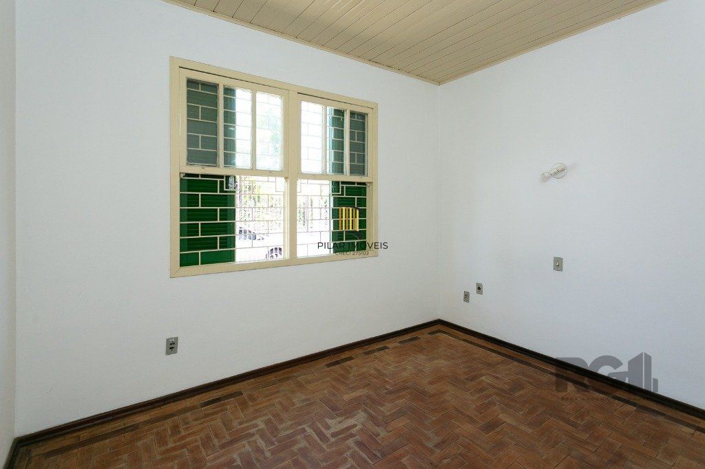 Casa com 5 dormitórios no bairro Jardim Carvalho