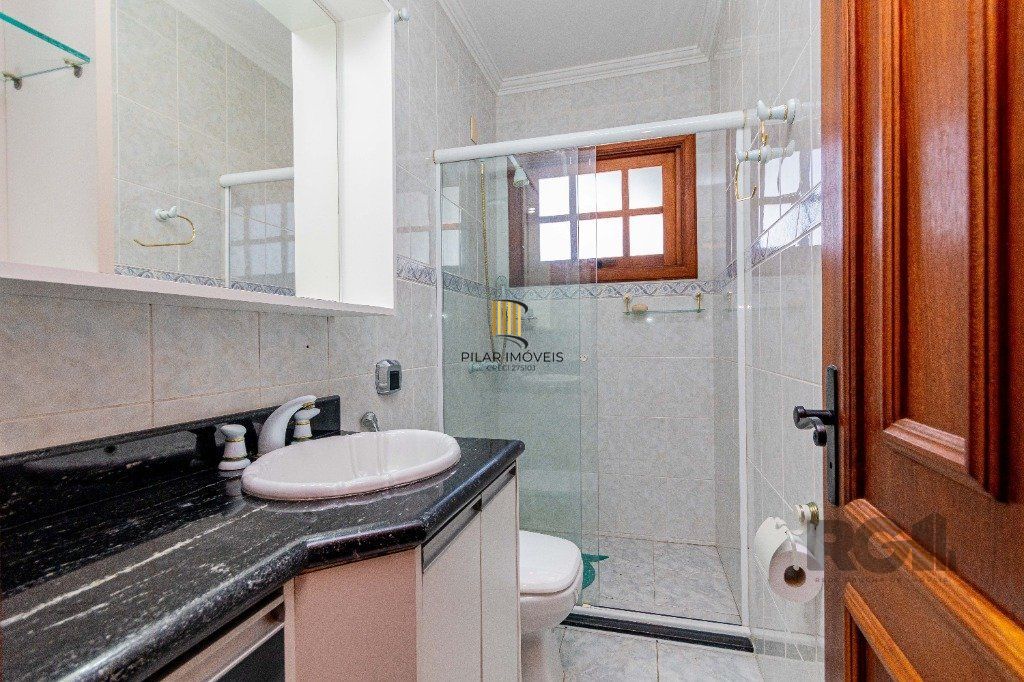 Casa de 4 dormitórios 304m² no bairro Jardim Lindóia
