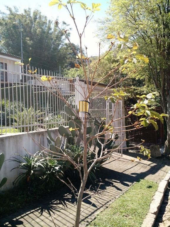 Casa para Venda - 217m², 3 dormitórios, sendo 1 suites, 5 vagas - Teresópolis