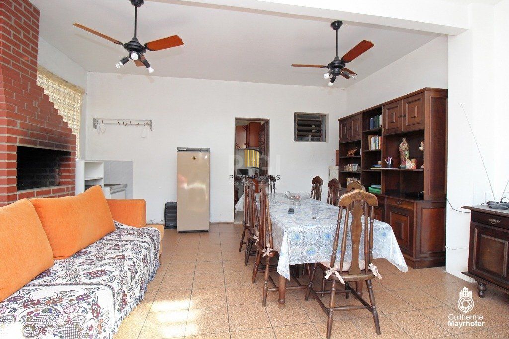 Casa para Venda - 212m², 3 dormitórios, 2 vagas - Medianeira