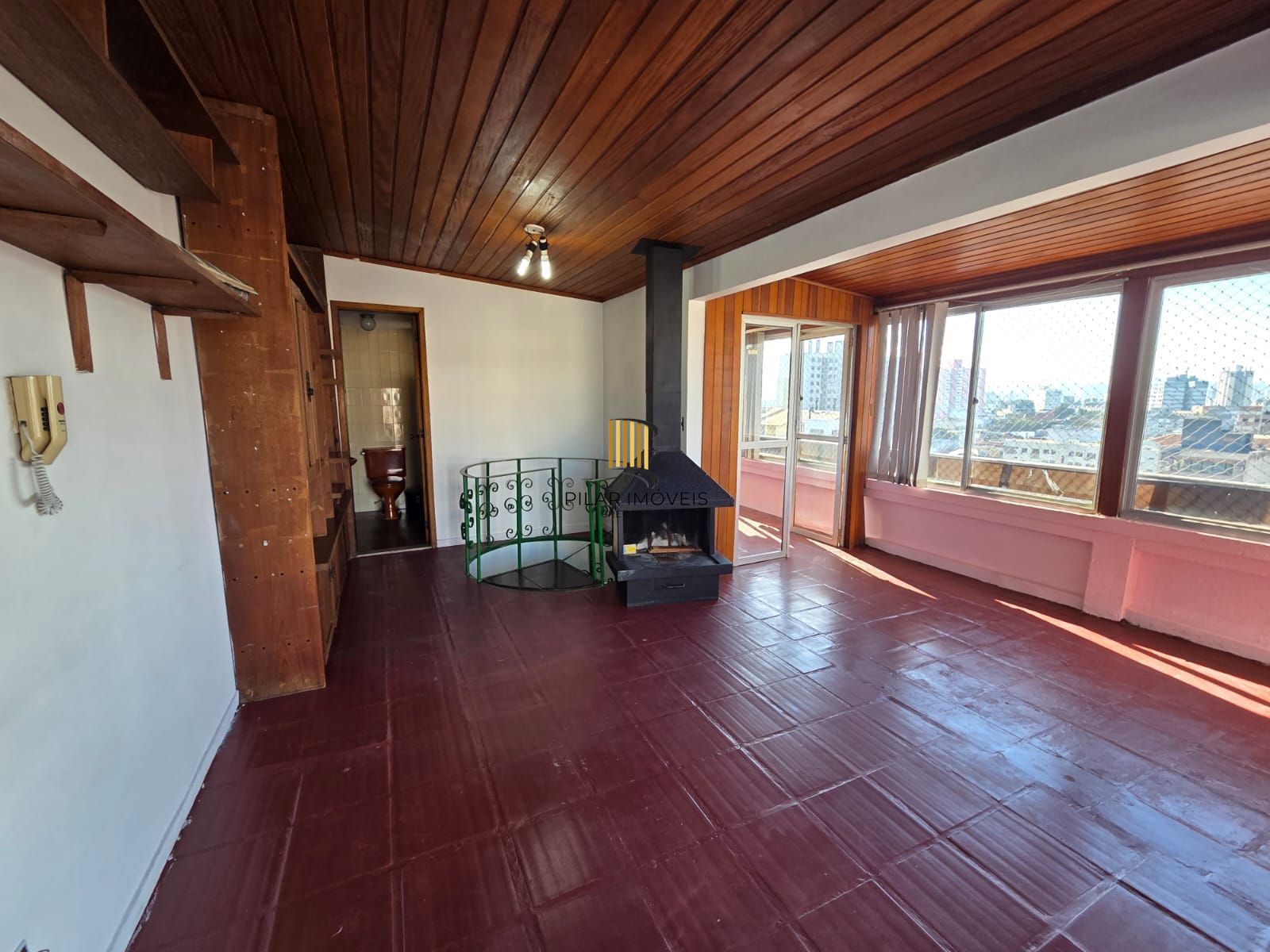 COBERTURA NO MENINO DEUS - 2 DORM, 2 BANH, 2 VAGAS COBERTAS - VISTA PANORÂMICA