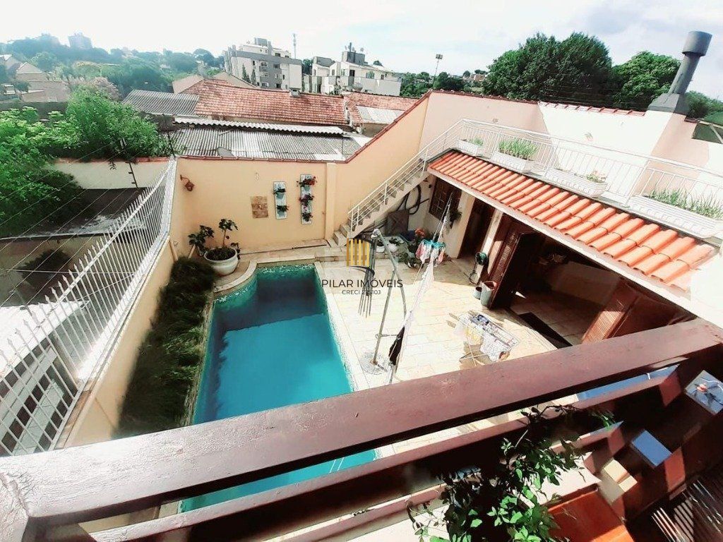 Casa para Venda - 260m², 4 dormitórios, sendo 1 suites, 4 vagas - Nonoai