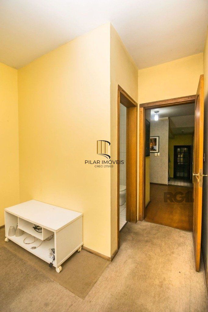 Excelente casa de 354m² com 5 dormitórios e 8 vagas.