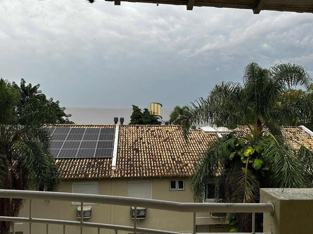 Casa em condomínio com 245m² - 3 dormitórios, 2 vagas no bairro Pedra Redonda