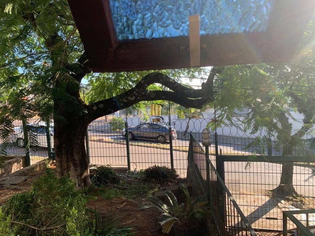 Casa para Venda - 140m², 2 dormitórios, sendo 1 suites, 2 vagas - Medianeira