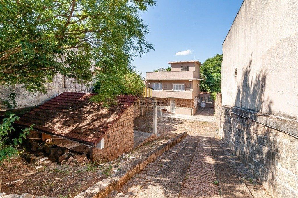 Terreno a venda no bairro três figueiras