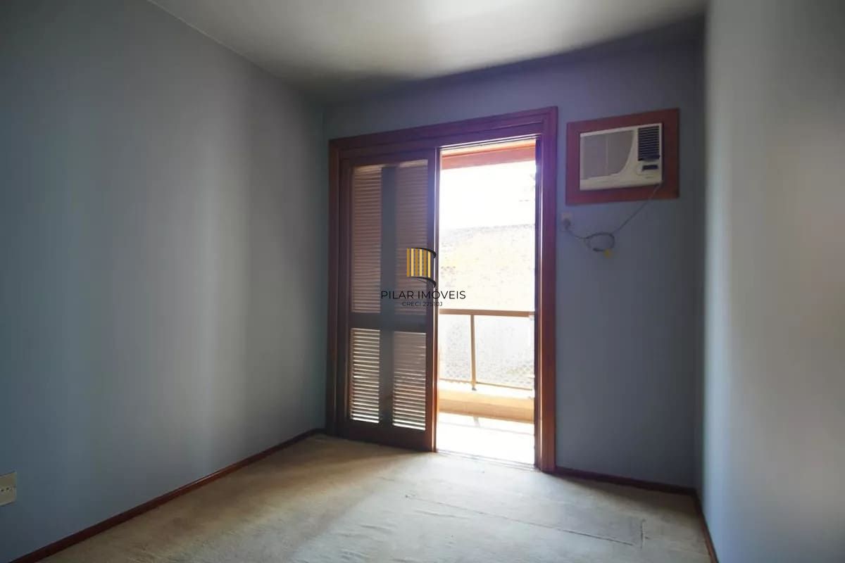 Apartamento de 3 dormitórios à venda em Petrópolis - Porto Alegre
