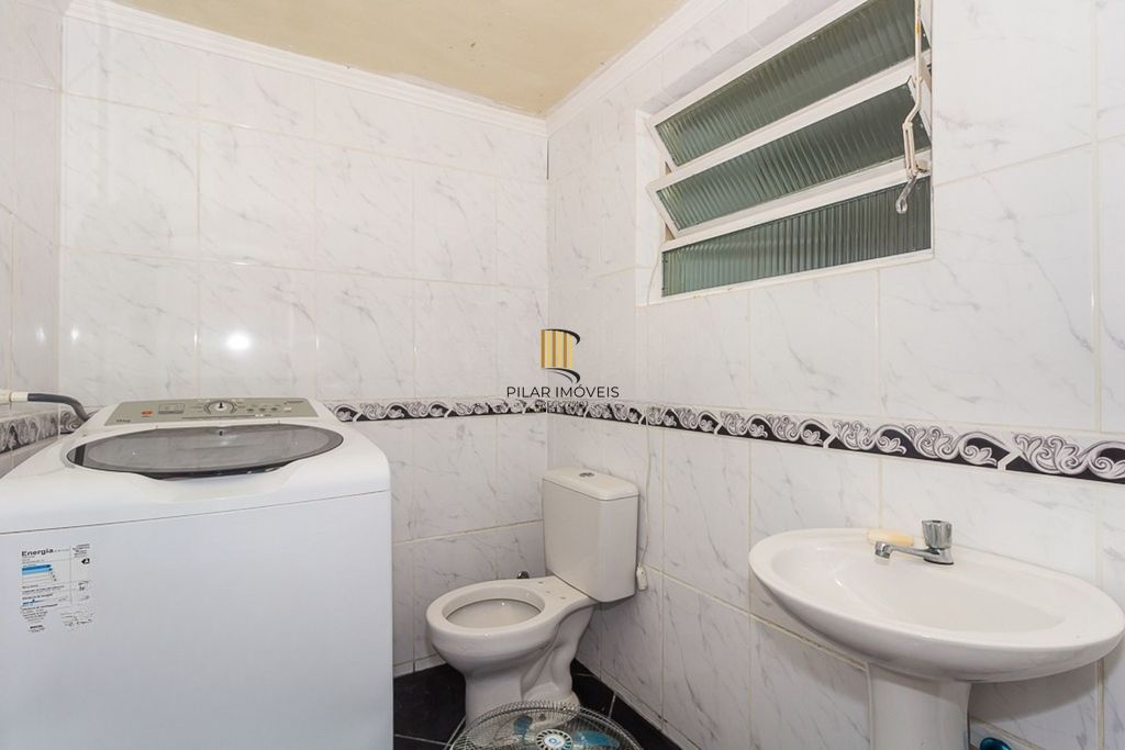 Casa de 4 dormitórios à venda no Bairro Ipanema - Porto Alegre