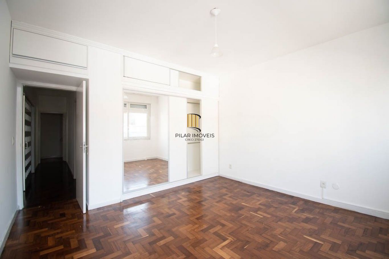 Apartamento de 3 dormitórios à venda no Bairro Centro Histórico, Porto Alegre.