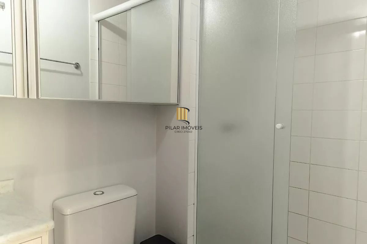 Apartamento de  01 dormitorio com vaga de garagem na Azenha - Porto alegre.