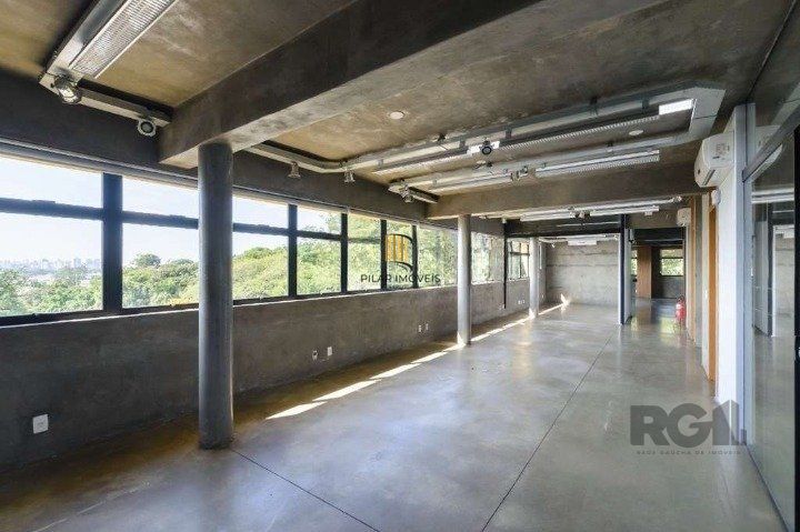 Prédio Comercial no bairro Cristal