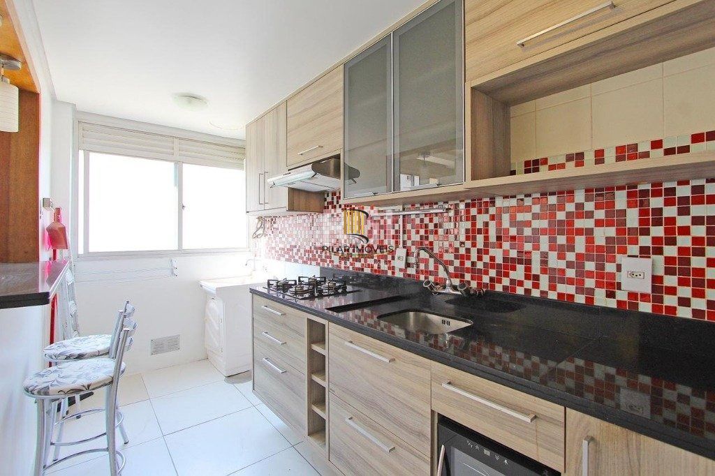 Apartamento 2 dormitórios no bairro Glória