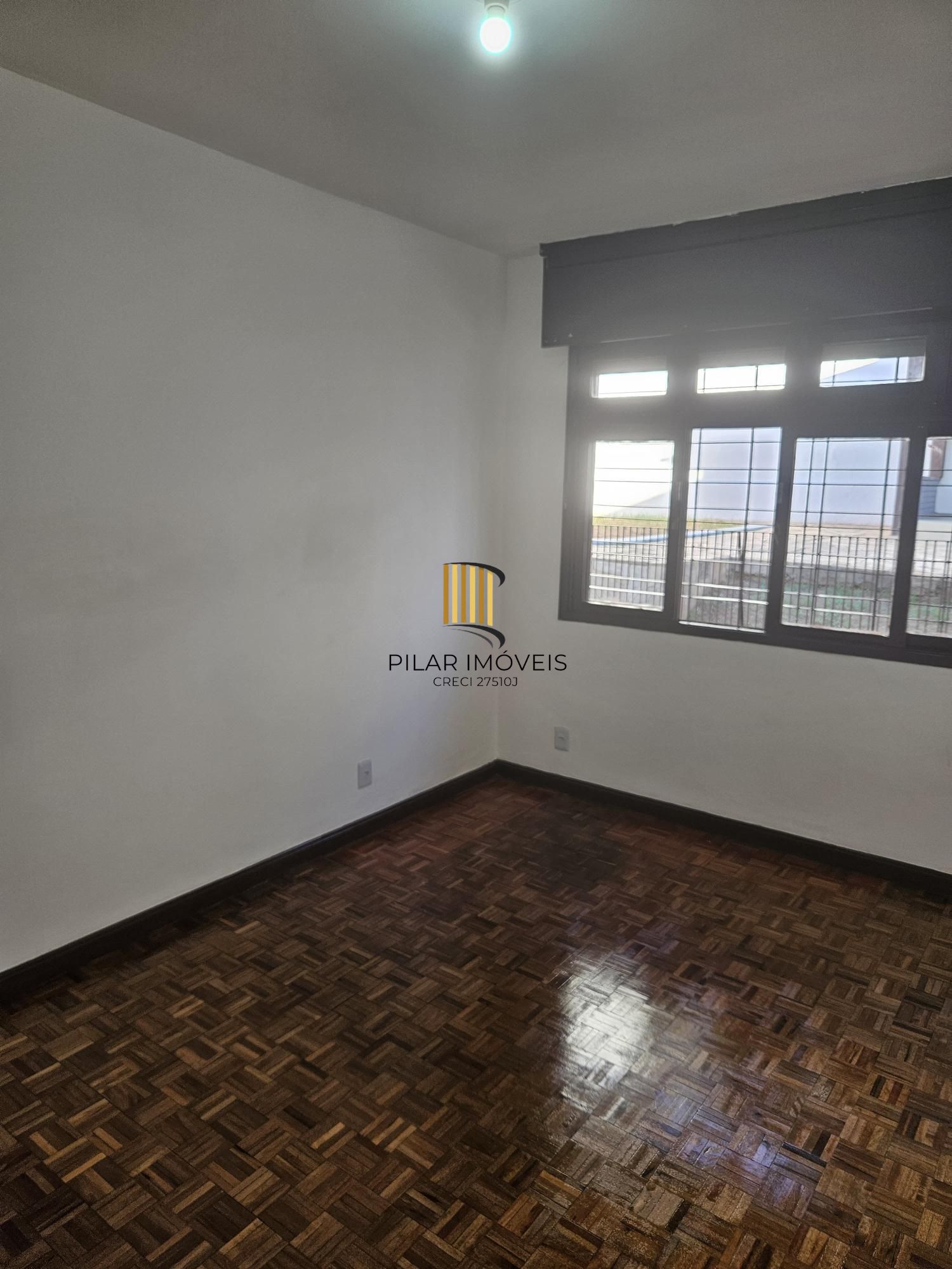 Casa toda reformada na avenida nonoai