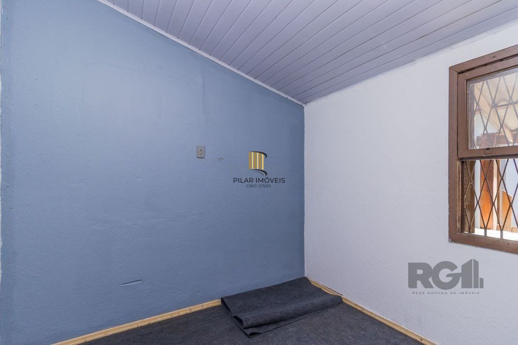 Casa de 5 dormitórios no bairro Sarandi