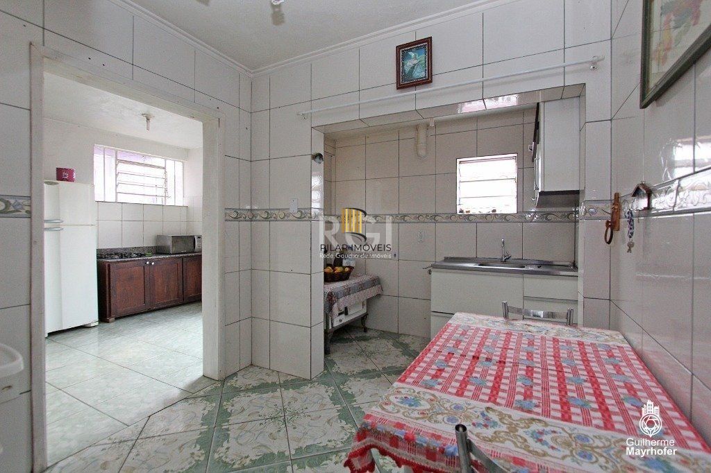 Casa para Locação/Aluguel - 160m², 3 dormitórios, sendo 1 suites, 2 vagas - Nonoai