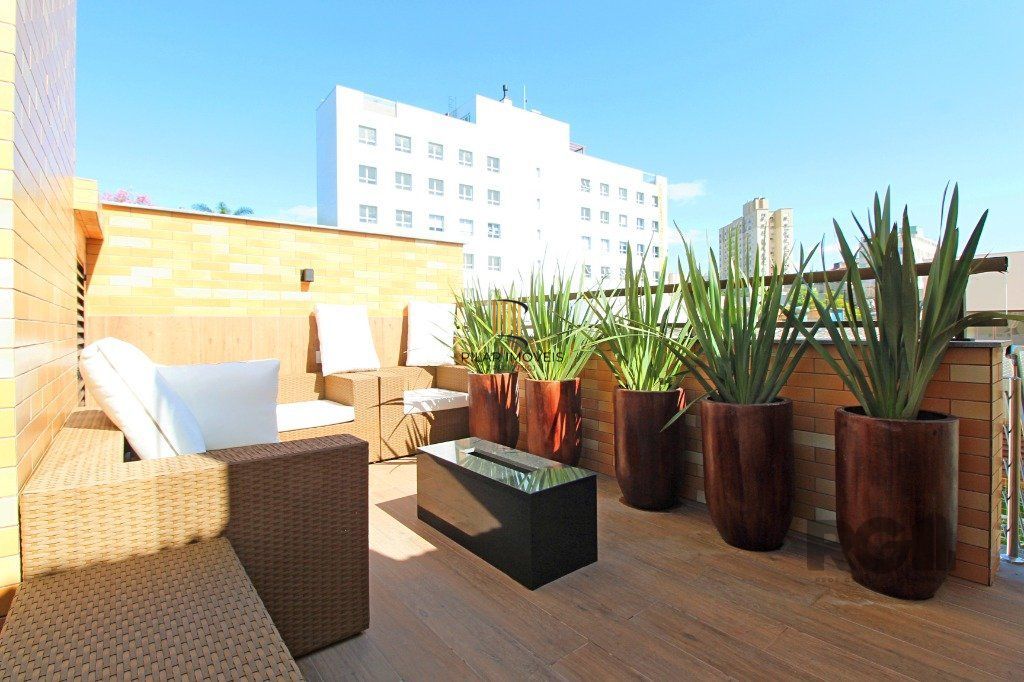 Apartamento 3 dorms à venda Rua Roque Calage, Passo da Areia - Porto Alegre