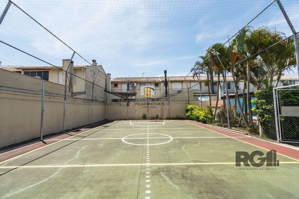 Casa em condomínio, 77m², 2 dormitórios e 2 vagas no bairro Humaitá