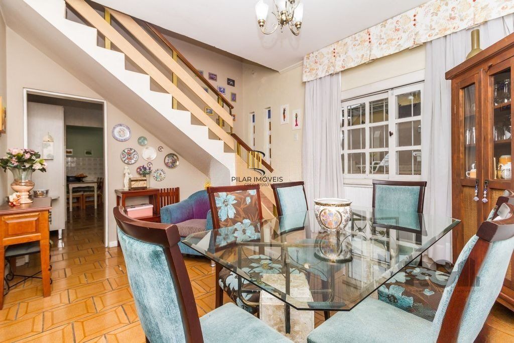 Casa 4 dormitórios no bairro Espírito Santo
