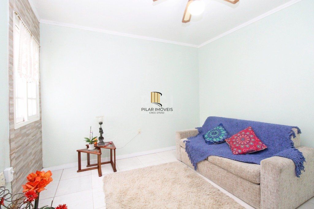 Casa 7 dormitórios no bairro Glória