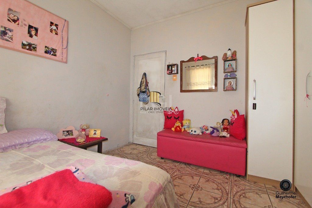 Casa para Venda - 300m², 6 dormitórios, sendo 1 suites, 3 vagas - Menino Deus