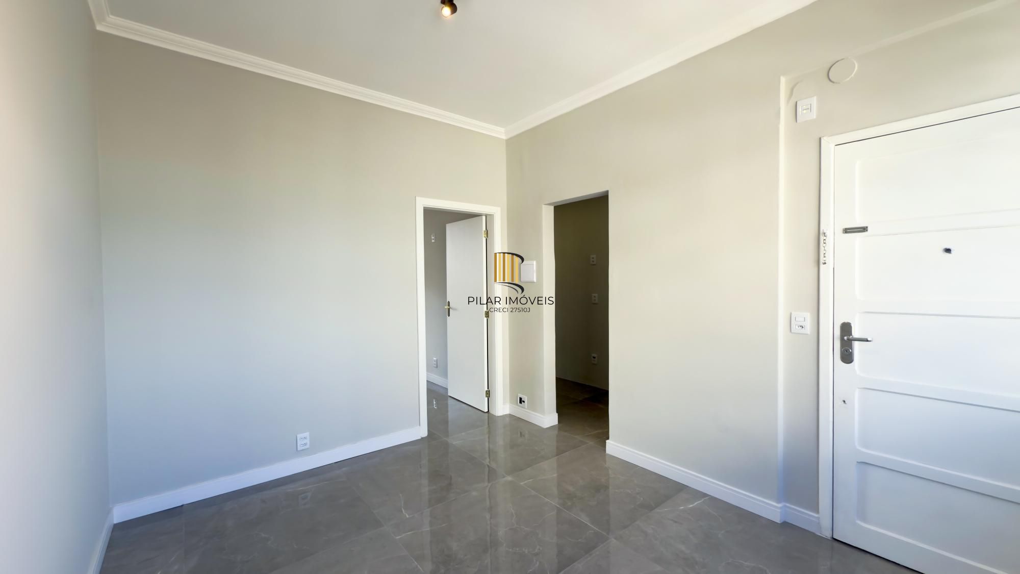 Apartamento totalmente reformado no centro de Porto Alegre
