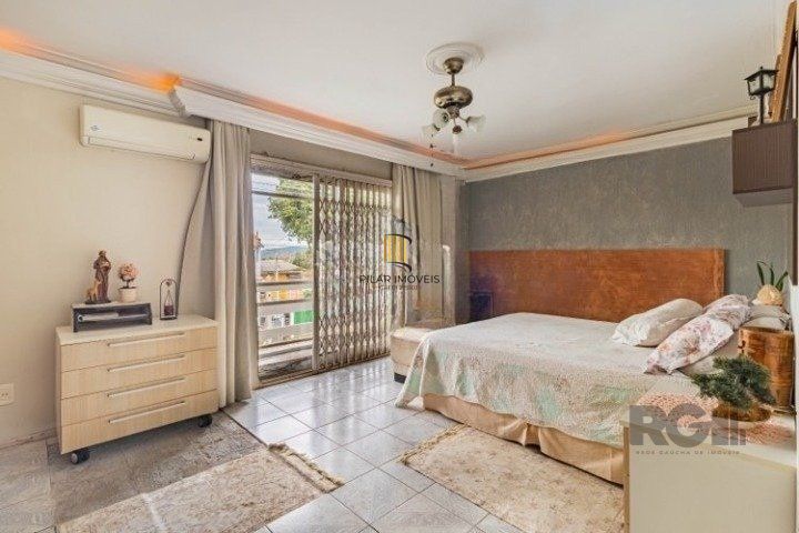 Casa de 3 dormitórios, no bairro Espírito Santo