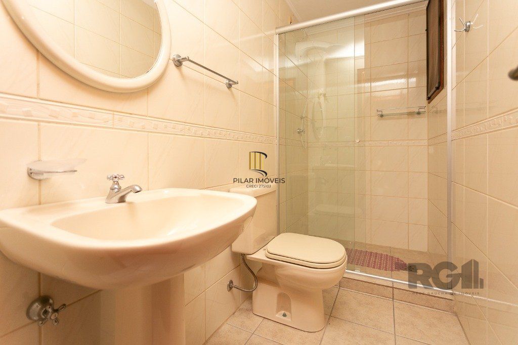 Casa com 5 dormitórios no bairro Jardim Carvalho