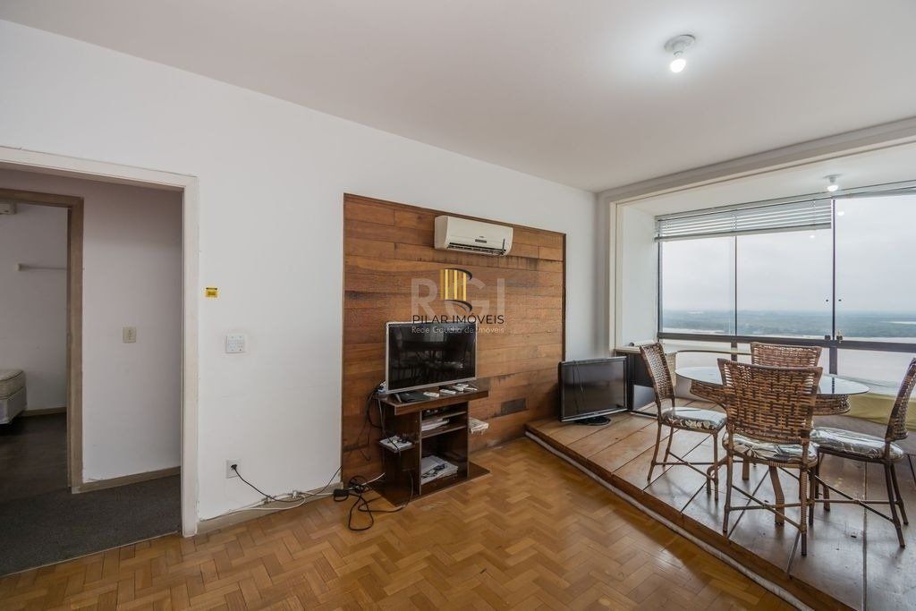 Apartamento de 3 quartos com vista para o rio á venda