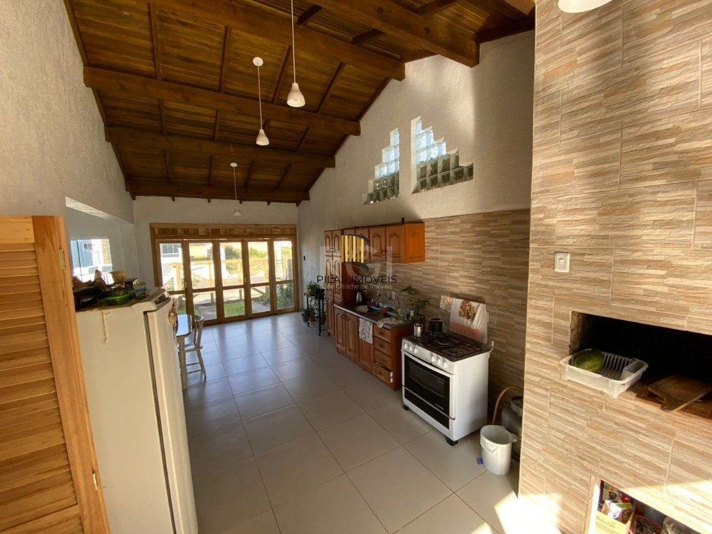 Casa para Venda - 69m², 2 dormitórios, 2 vagas - Capão Novo