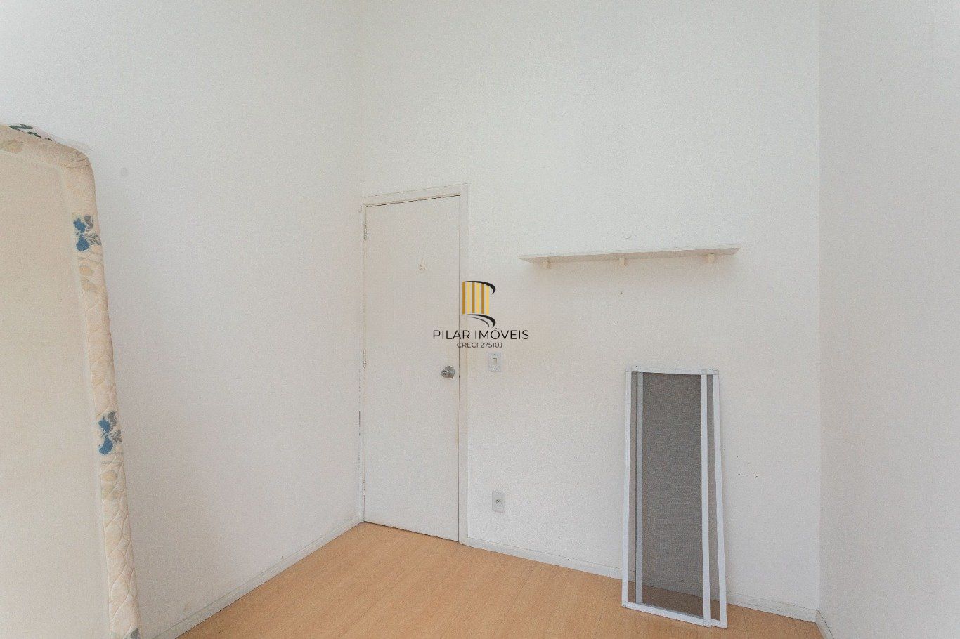 Casa em Condomínio de 3 dormitórios  à venda em Sarandi, Porto Alegre.