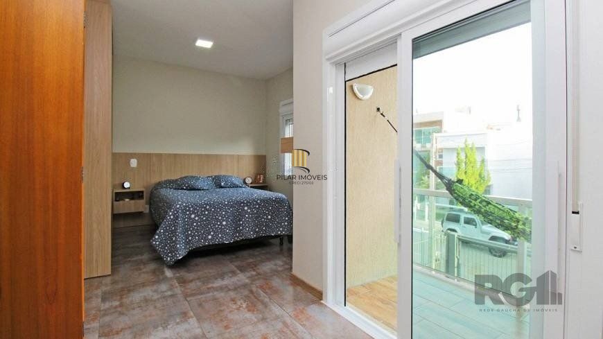 Casa 129m² - 3 dormitórios, 2 vagas no bairro Hípica