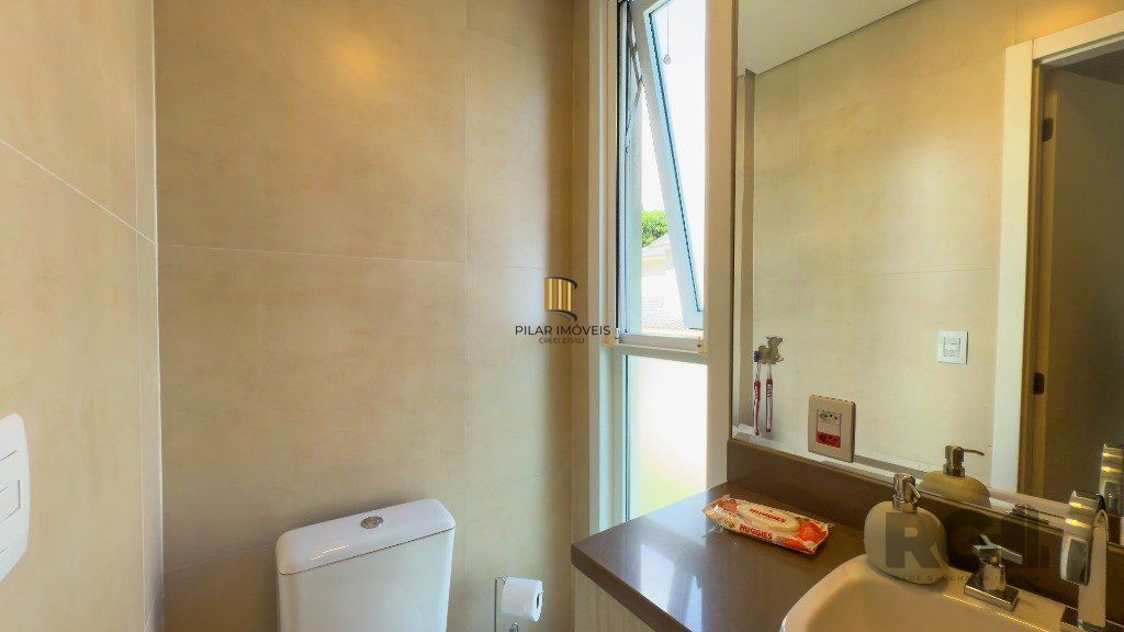 Casa para Venda - 315m², 3 dormitórios, sendo 1 suites, 2 vagas - Teresópolis