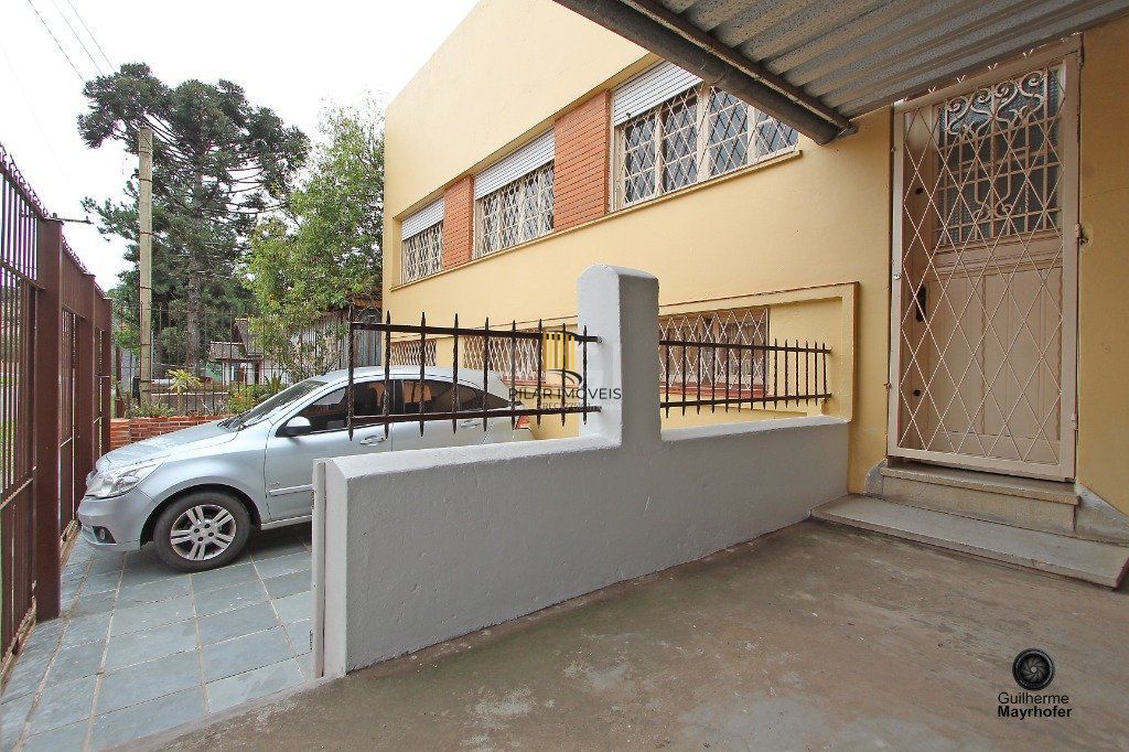 Casa para Venda - 233m², 4 dormitórios, 5 vagas - Nonoai