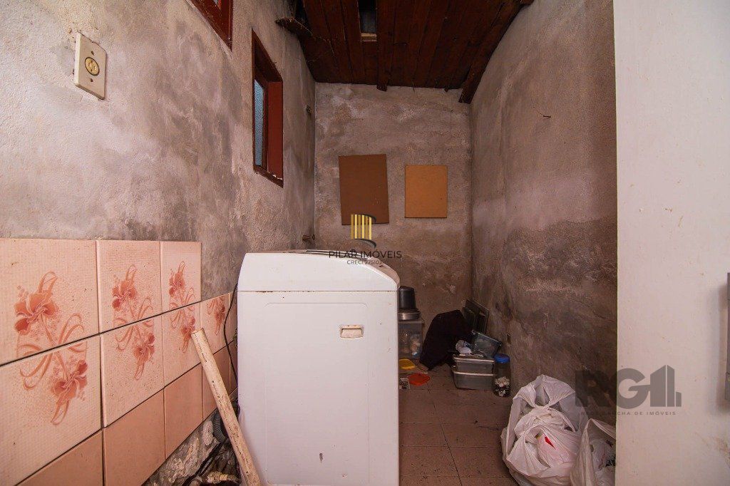 Casa 3 Dormitório(s) Bairro Sarandi
