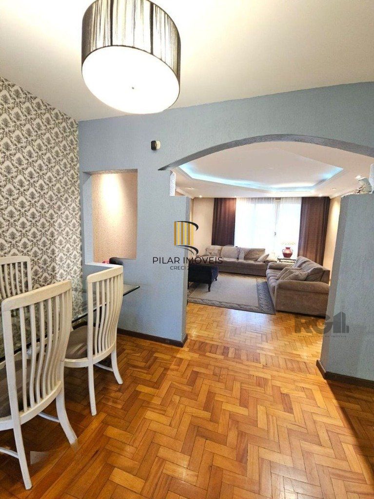 casa de 5 dormitórios no bairro Glória