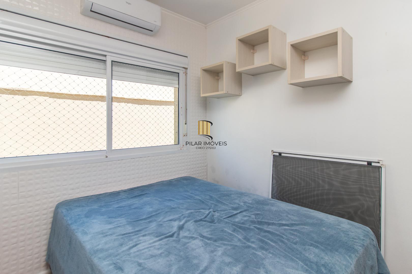 Apartamento de 2 dormitórios á venda no Bairro Teresópolis - Porto Alegre.