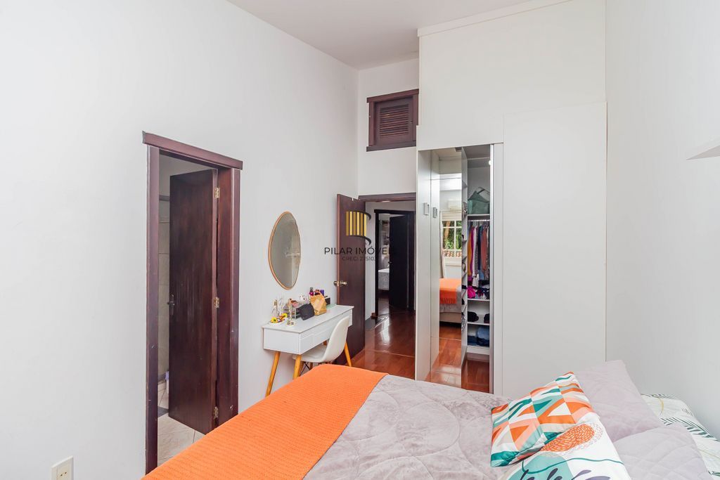 Casa de 3 dormitórios à venda no Bairro Serraria - Porto Alegre