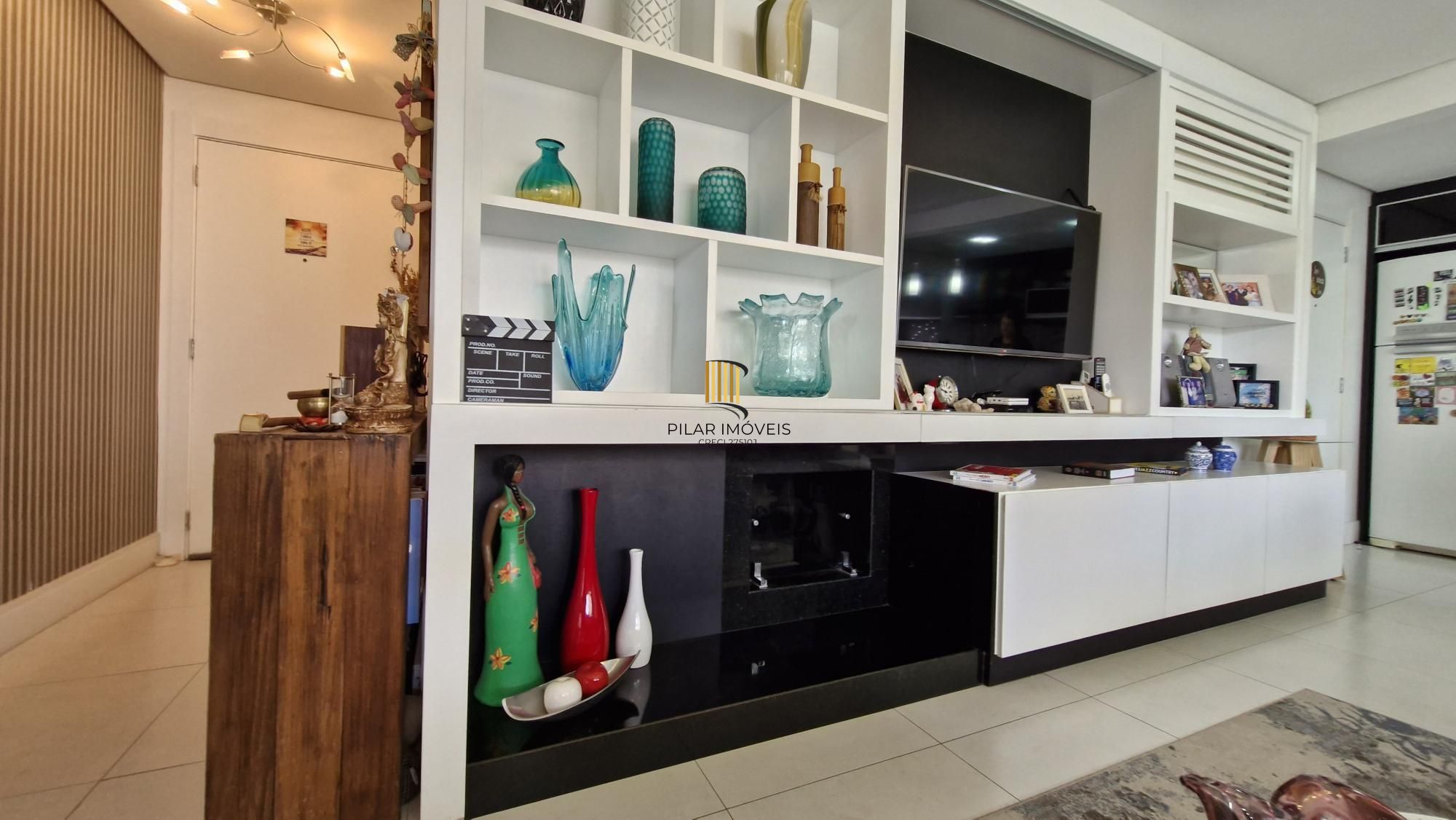 Apartamento mobiliado no Central Parque, 3 dormitorios sendo 1 suíte, banheiro social, lavabo, 114,00m² área privativa, 2 garagens